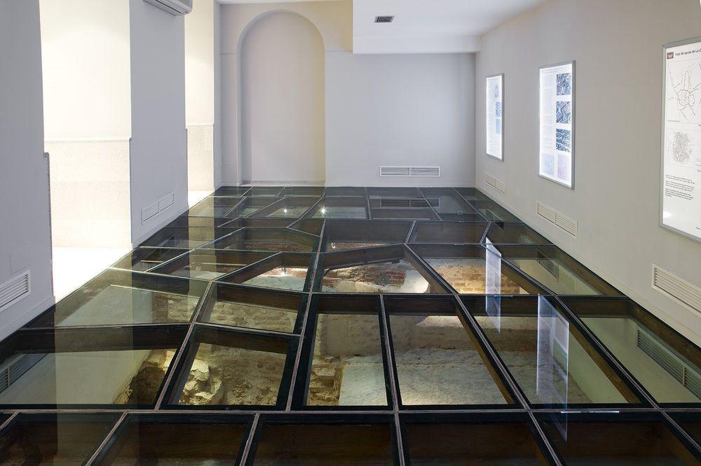 Nh Collection Madrid Palacio De Tepa Εξωτερικό φωτογραφία The floor of the crypt