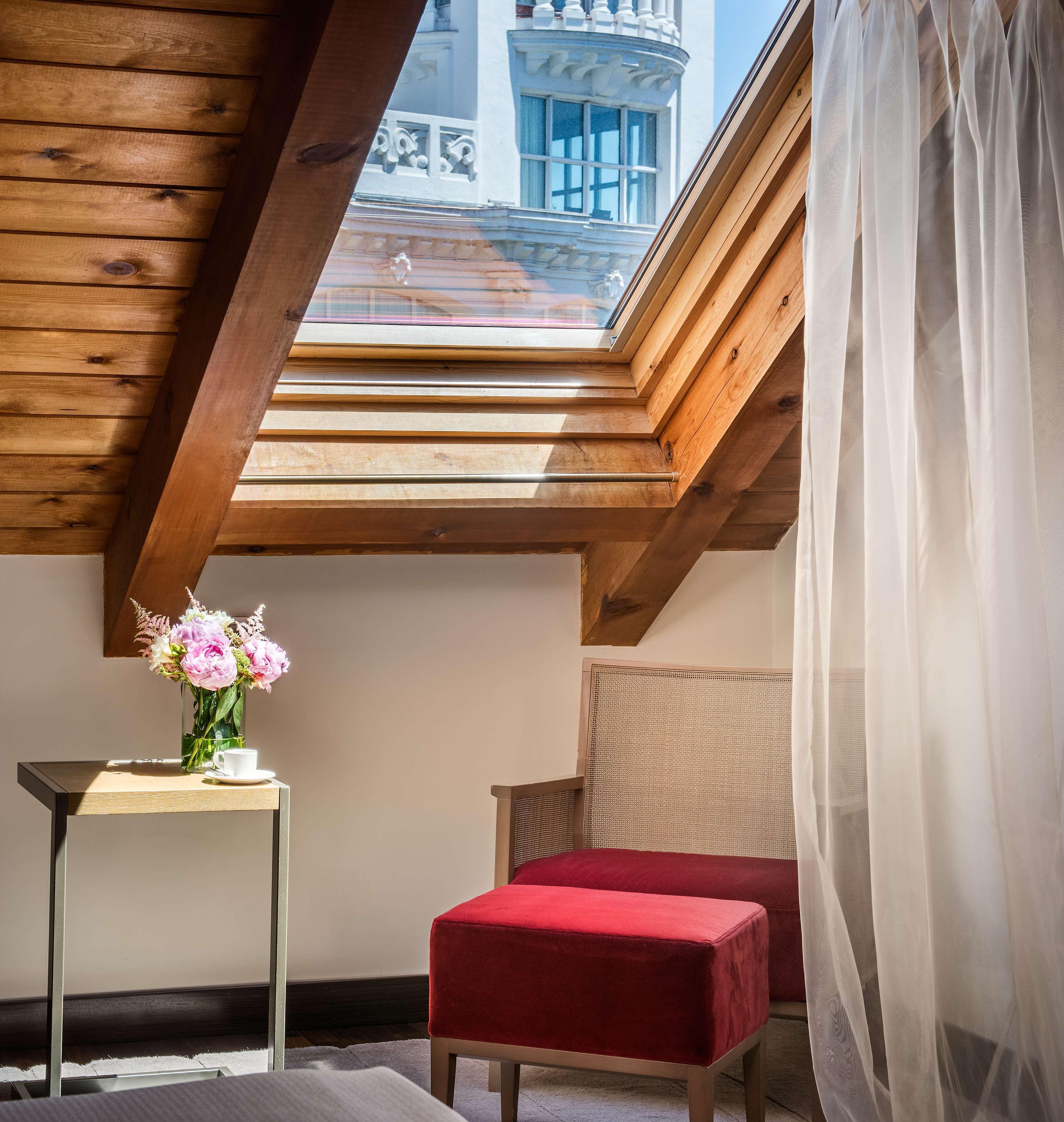 Nh Collection Madrid Palacio De Tepa Εξωτερικό φωτογραφία Skylight in a home