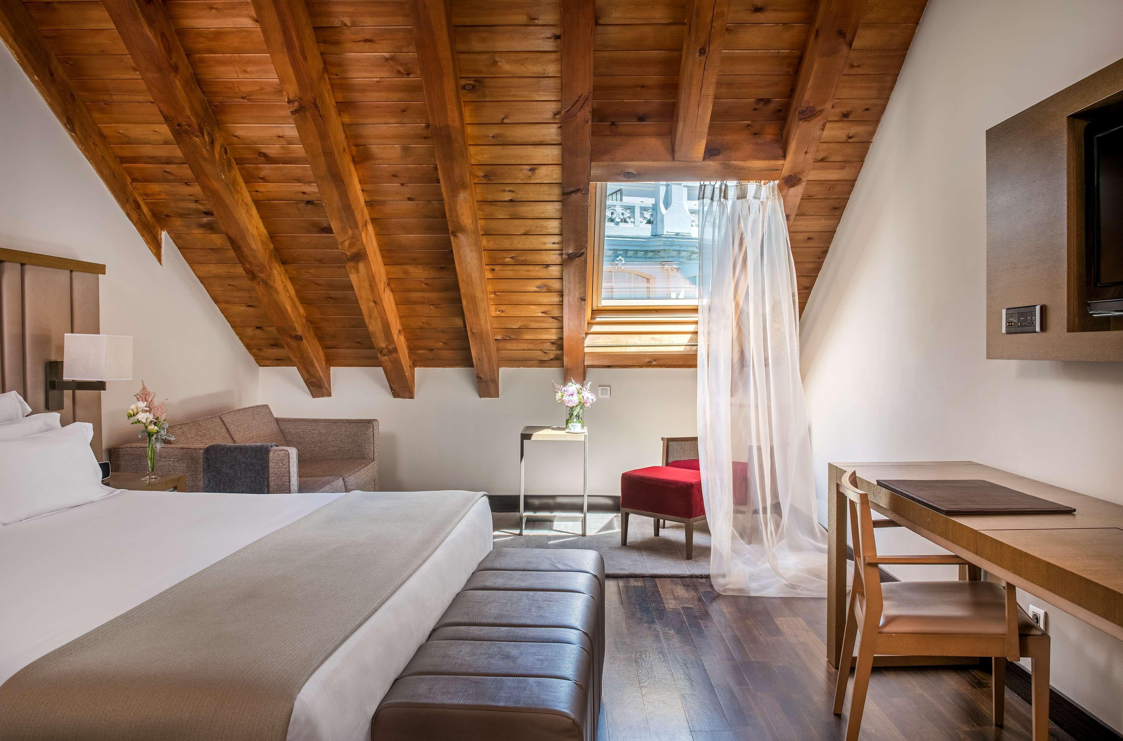 Nh Collection Madrid Palacio De Tepa Εξωτερικό φωτογραφία A room at the hotel