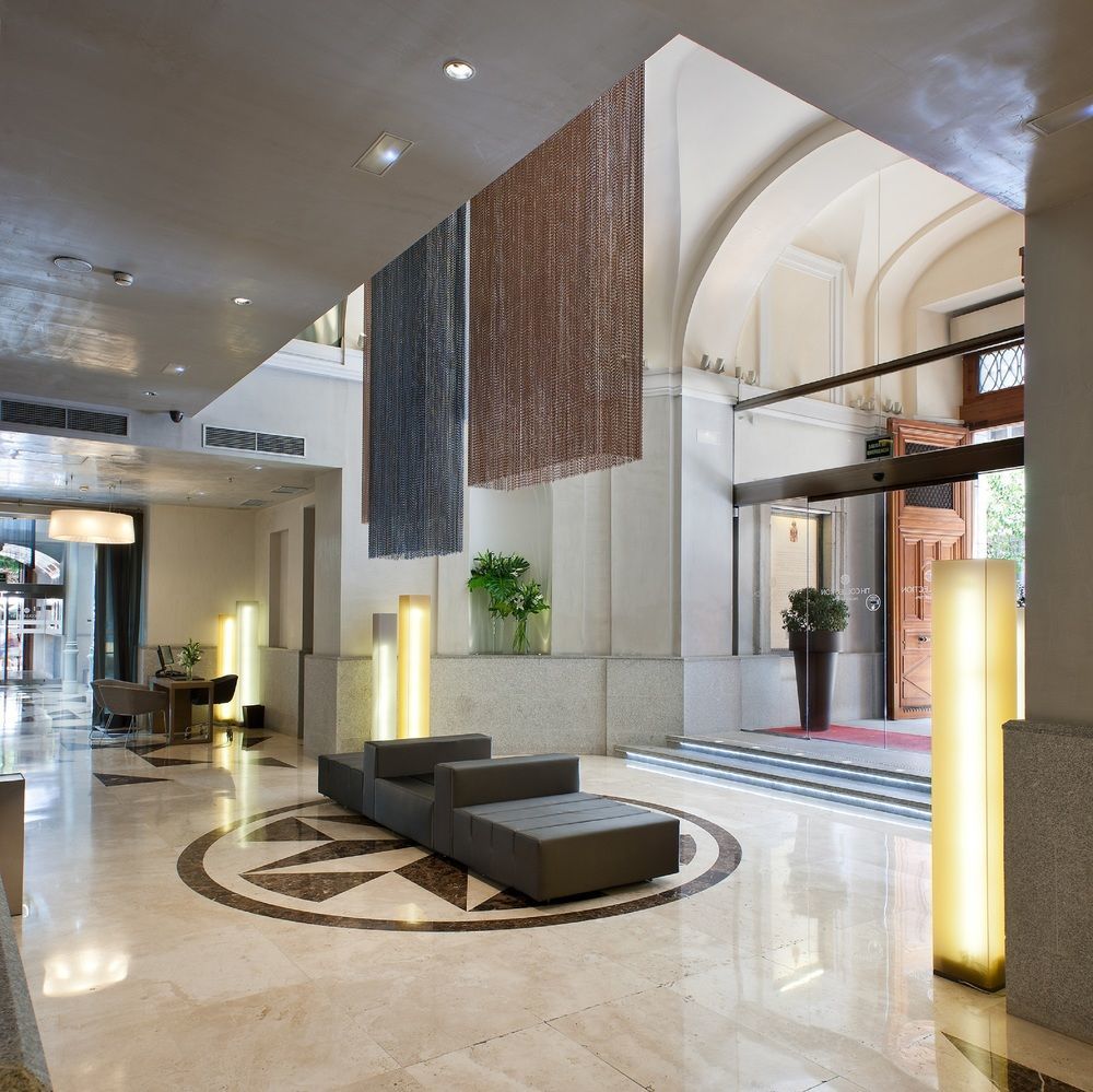 Nh Collection Madrid Palacio De Tepa Εξωτερικό φωτογραφία The lobby of the hotel