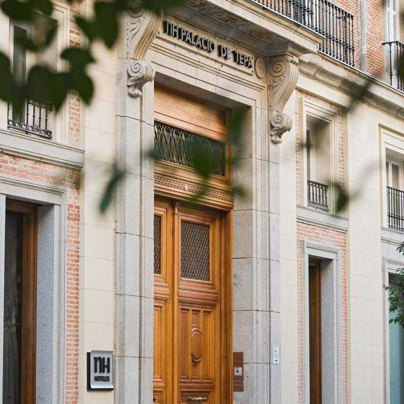 Nh Collection Madrid Palacio De Tepa Εξωτερικό φωτογραφία The front door of the house